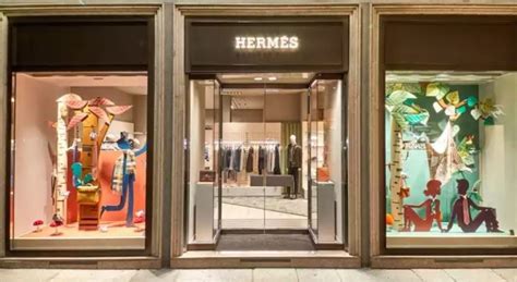 borse rubate hermes|Maxi furto nella boutique di Valentino a Roma: rubate borse per .